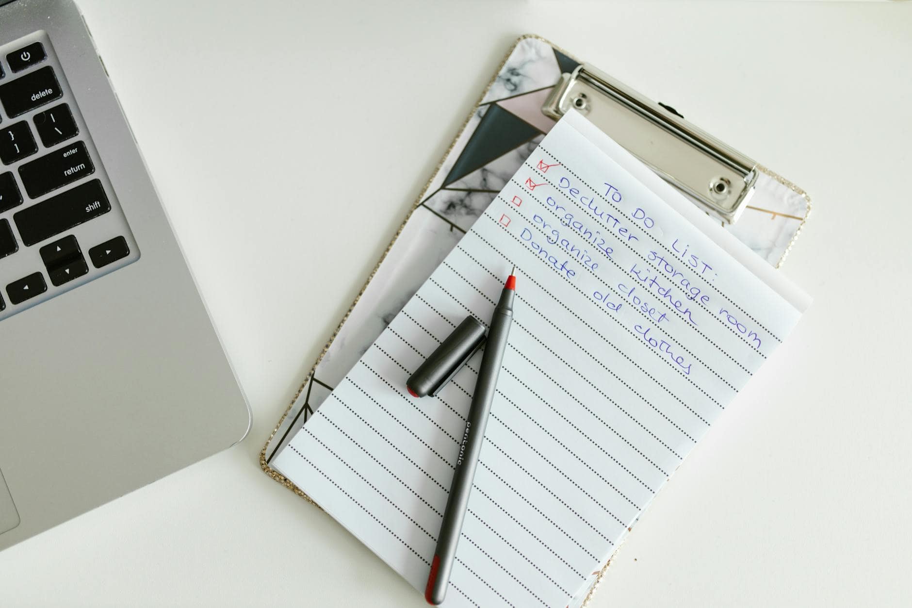 Factura electrónica: qué revisar antes de emitir la primera